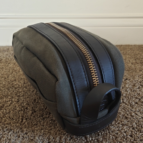 Filson Rugged Twill Travel Kit - Otter Green - Picture 3 of 8